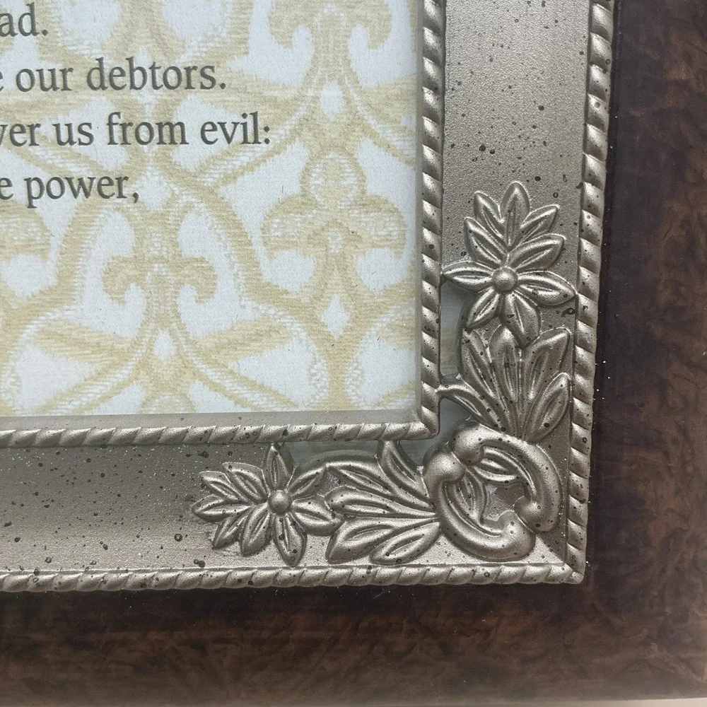 Sankyo‎ Cottage Garden, Lord's Prayer, Musical Jewelry Box.